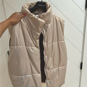 Oversized Fabletics gold vest